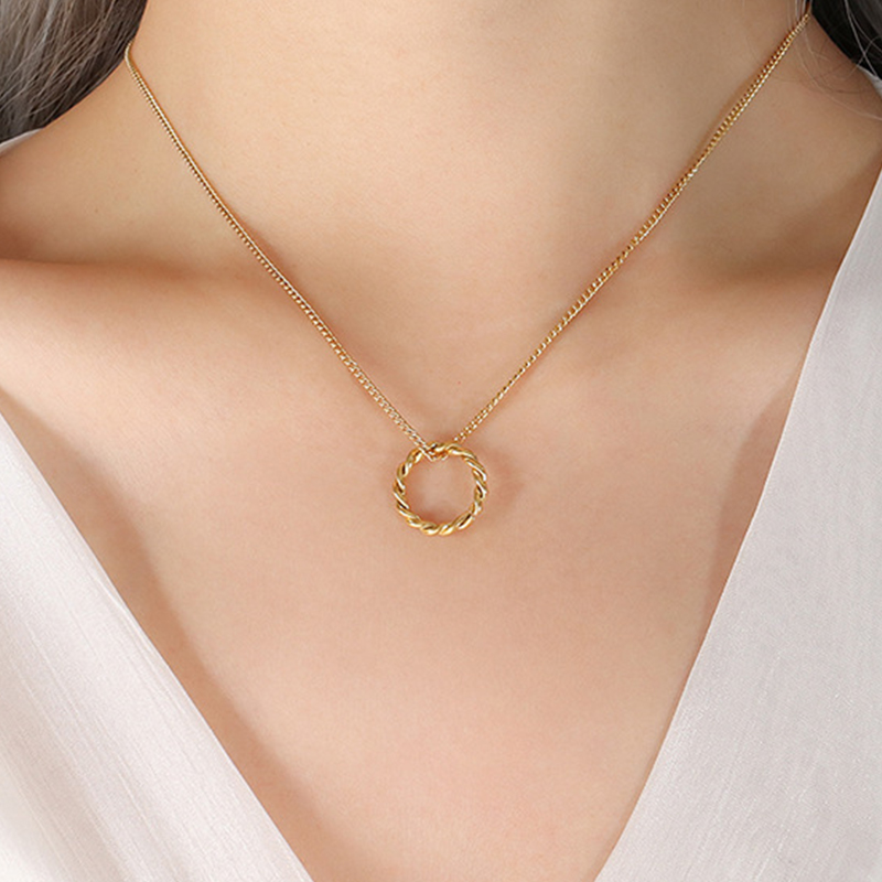 Chic Unique Ladies' Women Titanium Steel Necklace