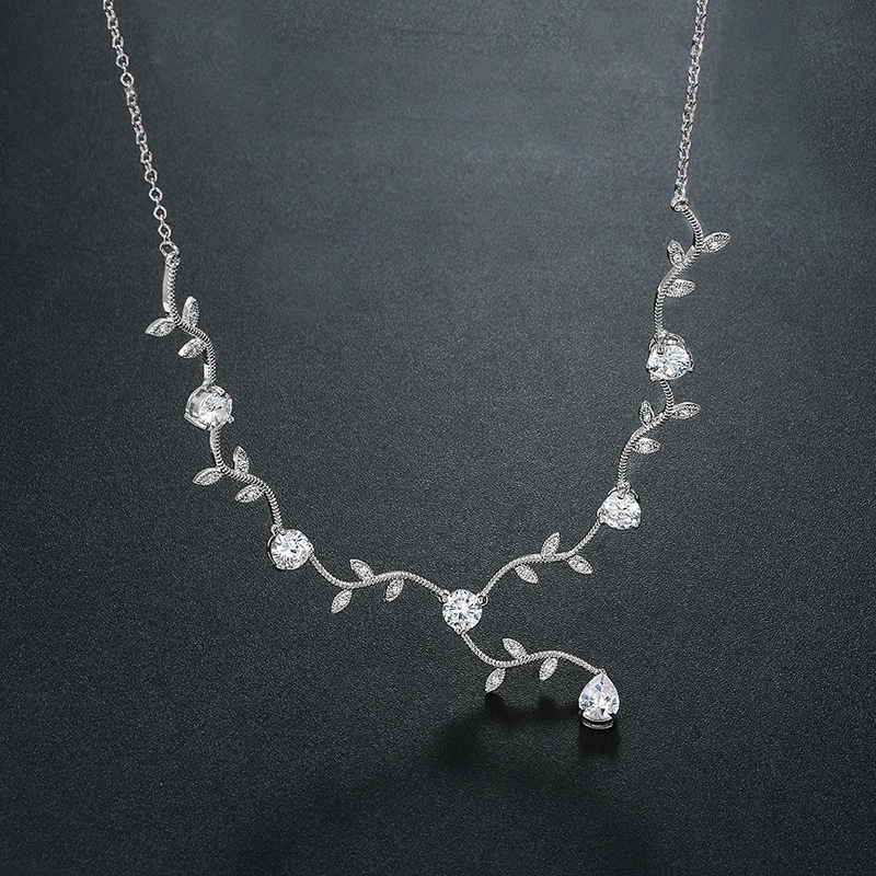 Attractif magnifique cuivre zircon colliers