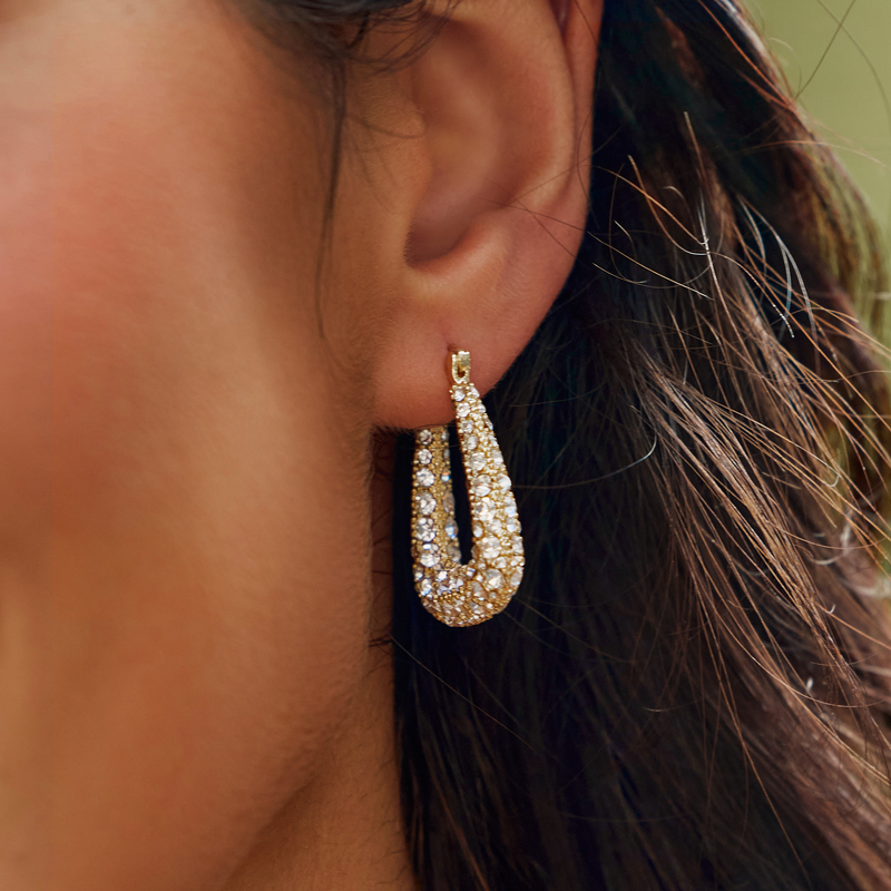 Fashionable Luxurious Women's Copper Earrings with Rhinestone