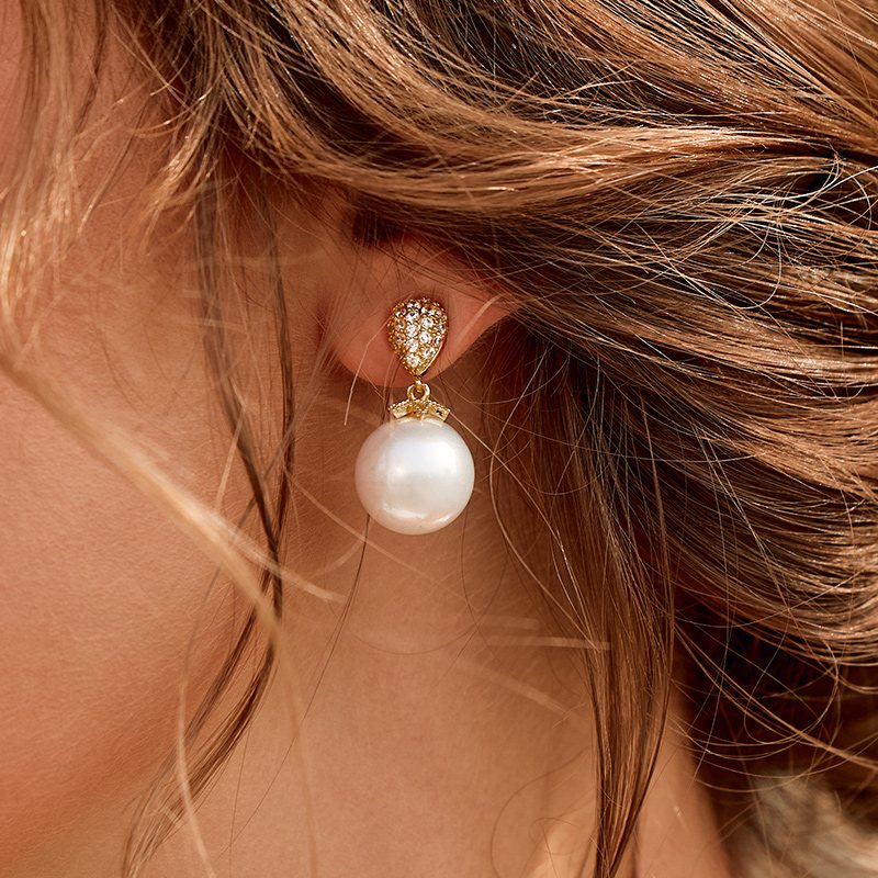 Attractif luxueux alliage boucles d'oreilles avec zircone cubique perles d'imitation