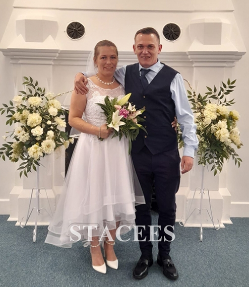 A-line Sleeveless Asymmetrical Tulle Wedding Dress With Lace